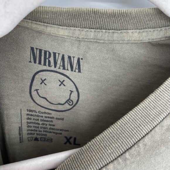 Officially Licensed Nirvana Nevermind Smiley Grunge Tee Beige Acid Wash XL - Picture 4 of 6
